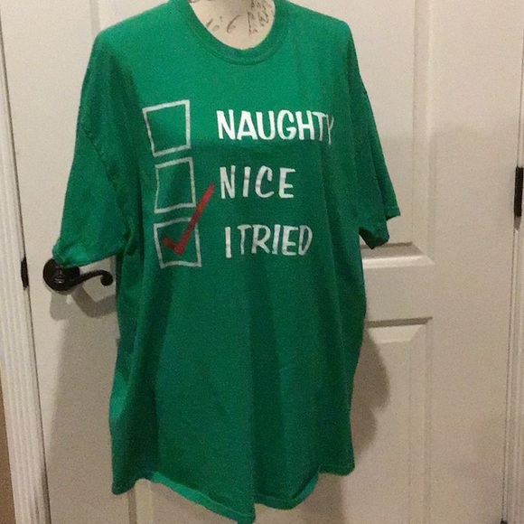 Gildan Tops - 2XL Gildan Holiday Shirt